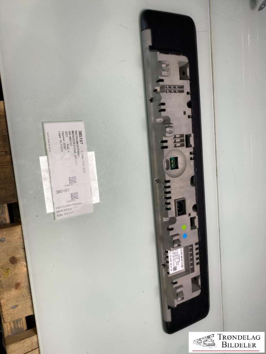 Instrumentpanel til Mercedes EQA 2021-->>  (A 247 900 15 17|A 247 900 82 11|A 247 900 82 11 80)
