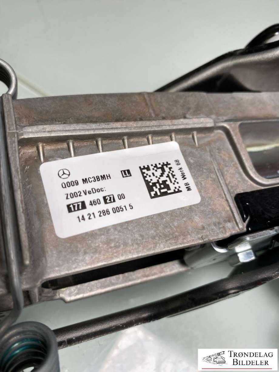 Rattaksel til Mercedes EQA 2021-->>  (A 177 460 27 00|)