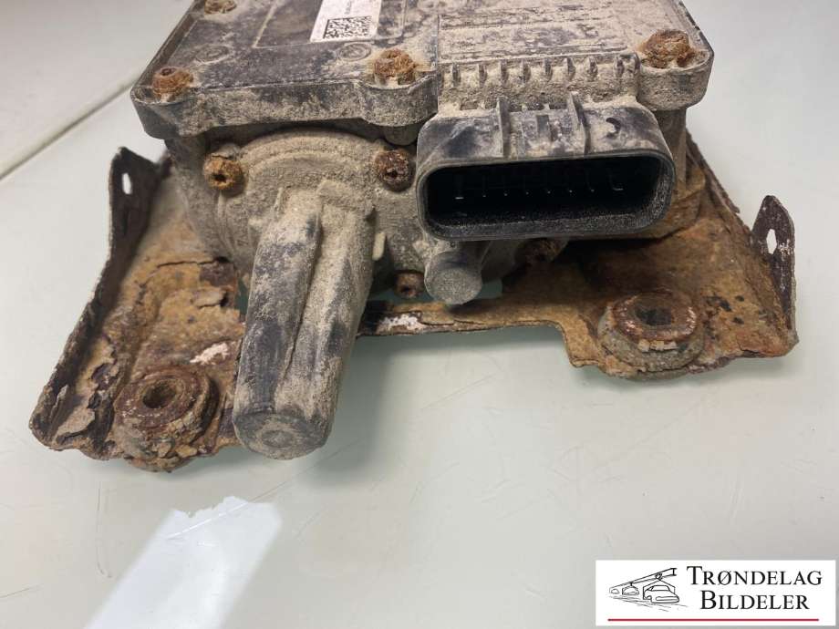 Håndbrekk/parkbrems elektrisk, fra bakstilling til Opel Insignia A 2014-2017  (13582928|A2C53440441|13365044|13369146|13441134)