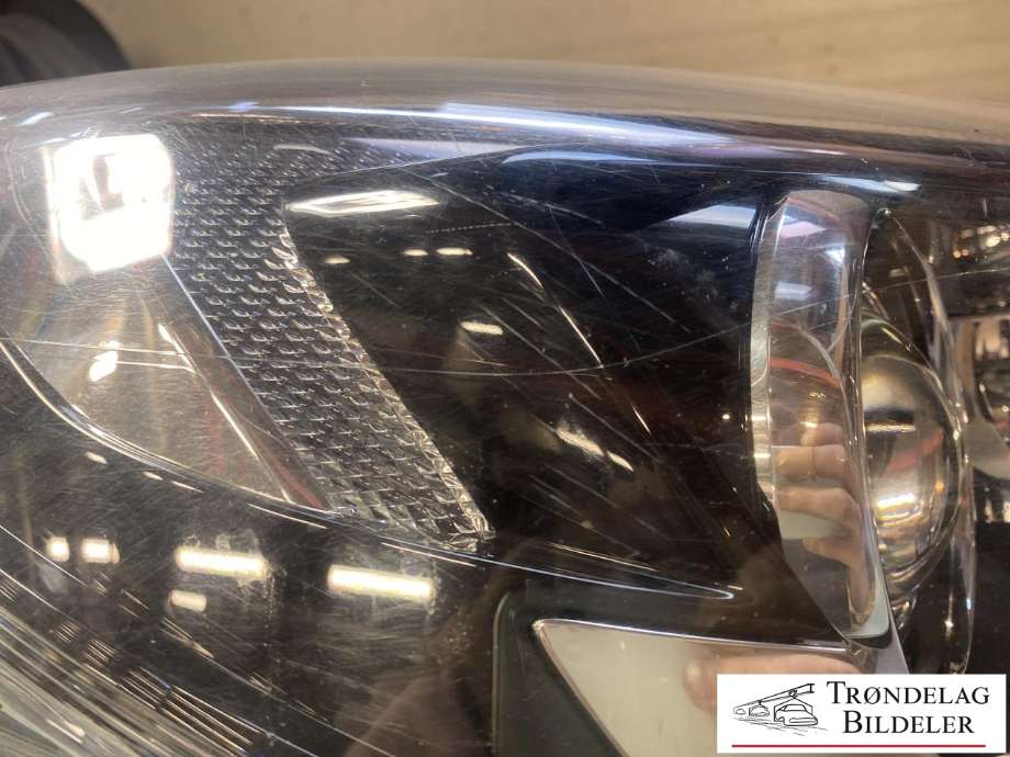 Frontlykt høyre xenon til Opel Insignia A 2014-2017  (13426664|1ZT011166-02|)