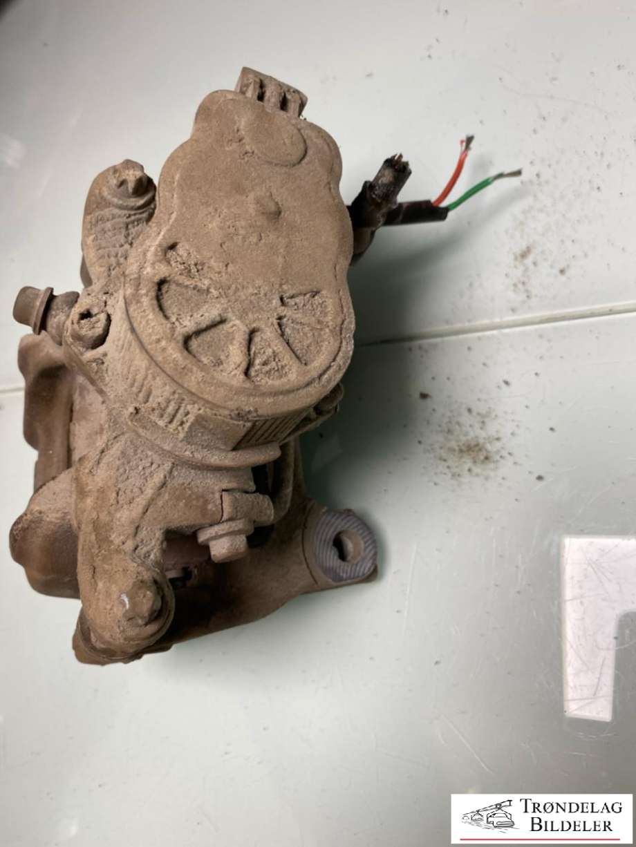 Bremsecaliper venstre bak, elektrisk til Mercedes EQA 2021-->> (A 247 423 39 00|A 000 150 03 00|A 247 423 38 00)