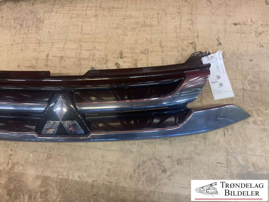 Grill til Mitsubishi Outlander 2015-->> (Type III, Fase 2)  (7450A638|)