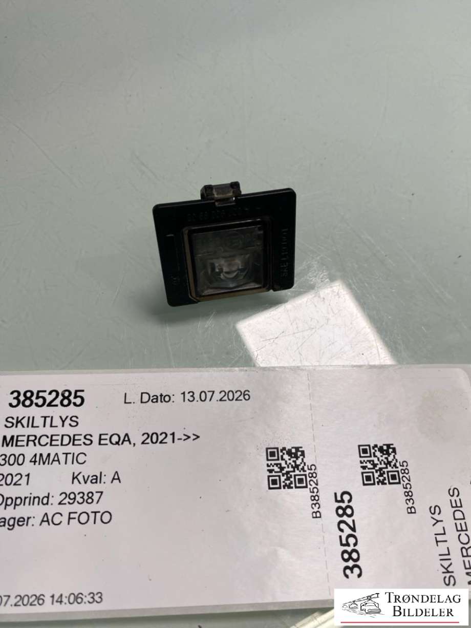 Skiltlys til Mercedes EQA, 2021-->>  (A 000 906 99 08)