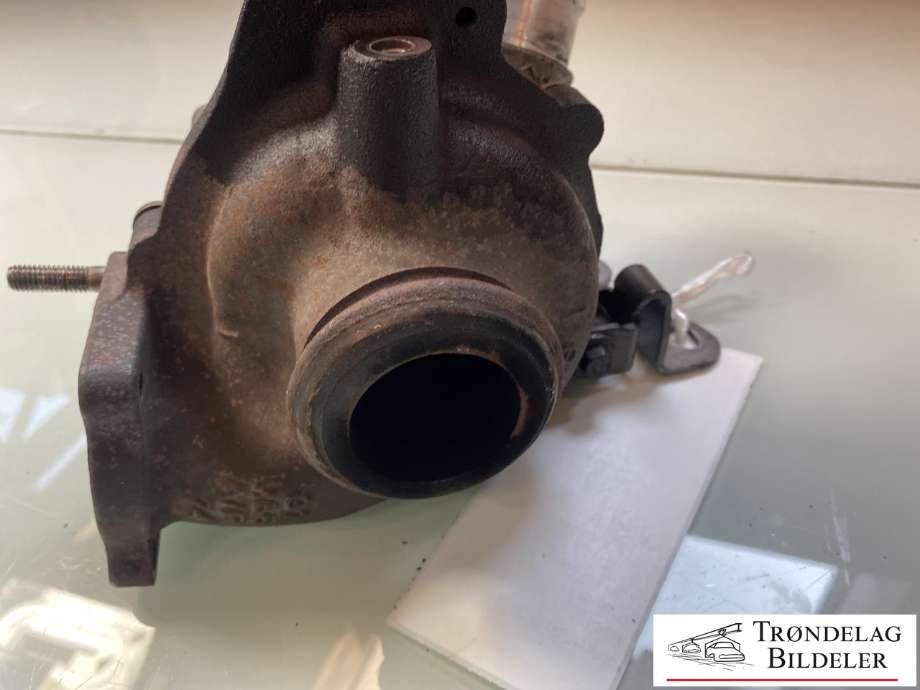 Turbo til Ford Kuga 2013-2019  (9M5Q-6K682-BB|9M5Q-6K682-BA|9M5Q-6K682-AA|9M5Q-6K682-AB|9M5Q-6K682-AC|1682002|1724673|1789087|1809624|1811167|1827407|1959470|1864631|1866871|)