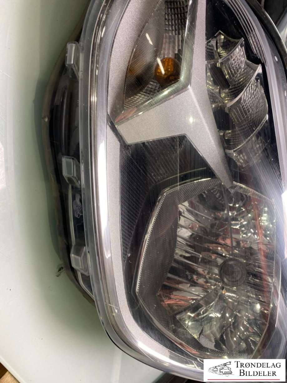 Frontlykt venstre halogen til VW Up 2012-2019  (1S1 941 015 AB|)