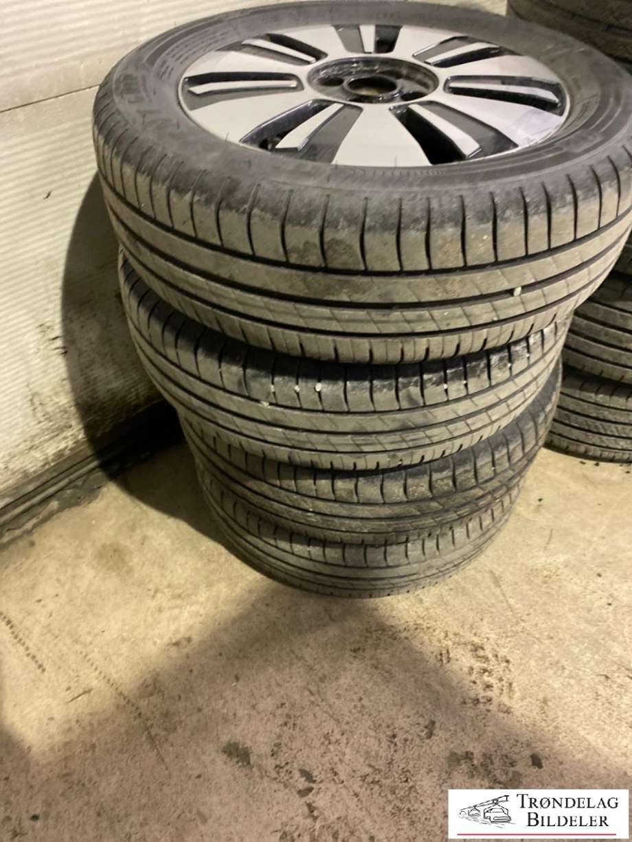 Hjulsett aluminium sommer til VW Up 2012-2019 (185/60-15 84H 5J15 4X100/ET35/CB57|1MM|MØNSTERDYBDE 5MM|PROD 13/2023)