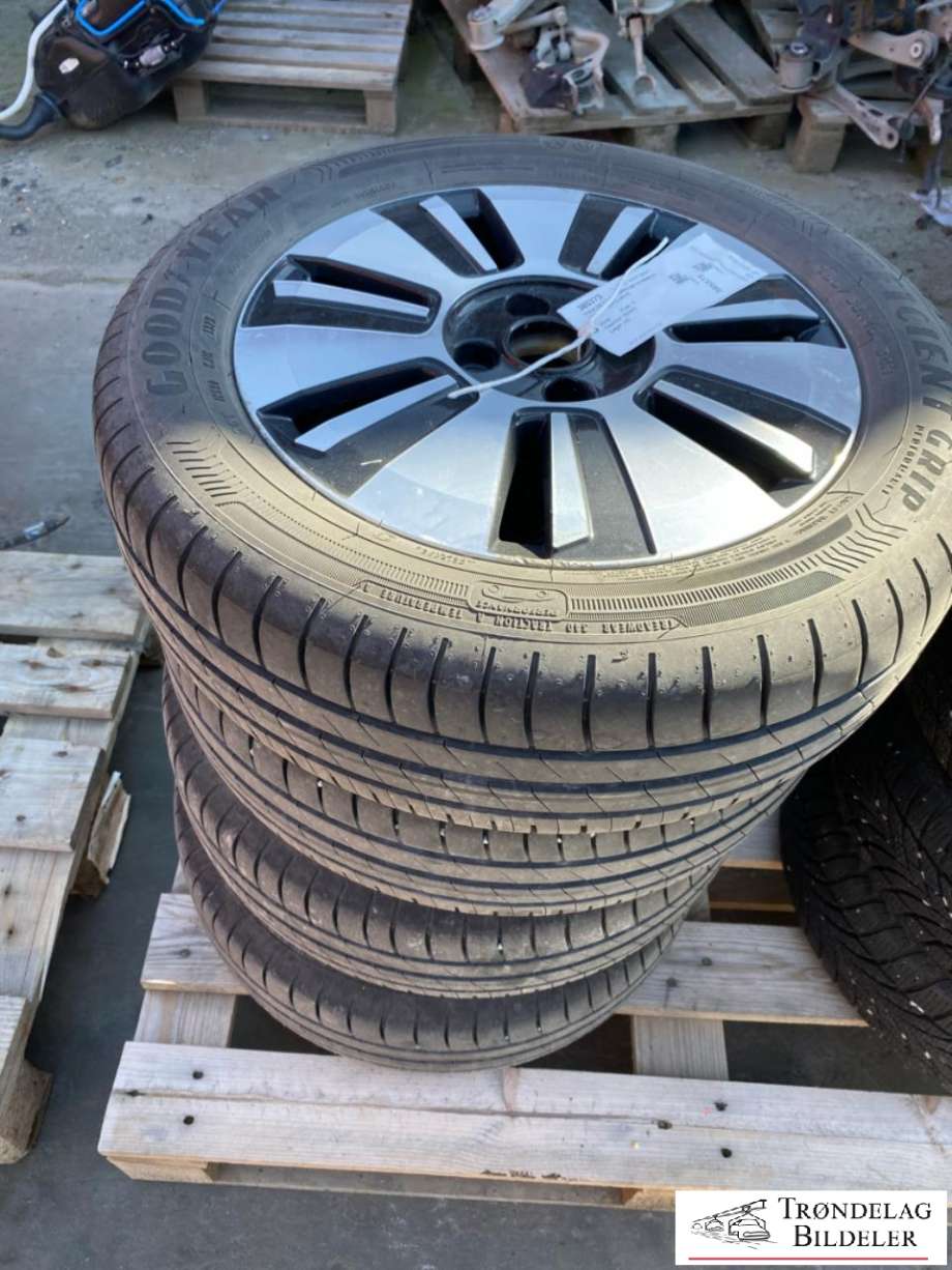 Hjulsett aluminium sommer til VW Up 2012-2019  (185/60-15 84H 5J15 4X100/ET35/CB57|1MM|MØNSTERDYBDE 5MM|PROD 13/2023)