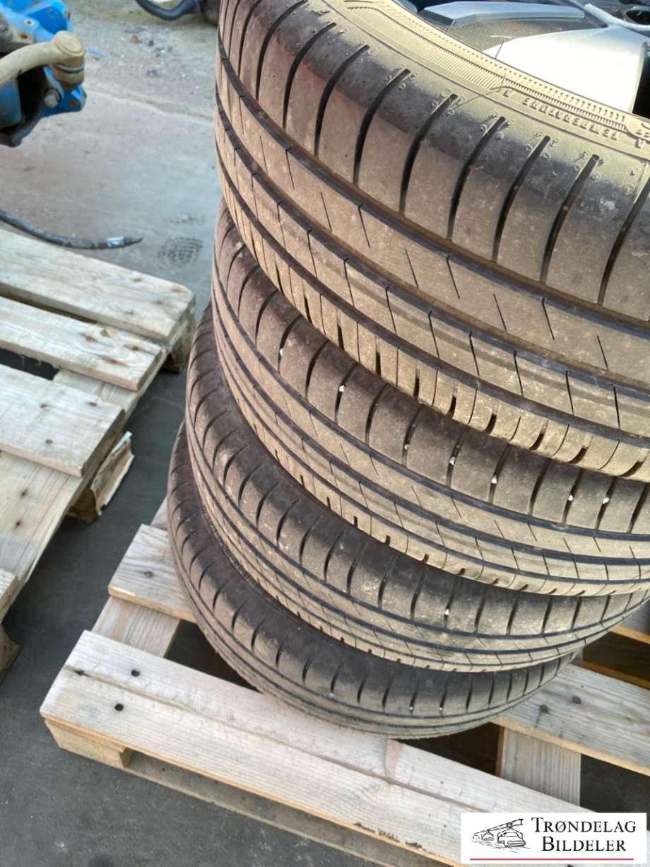 Hjulsett aluminium sommer til VW Up 2012-2019  (185/60-15 84H 5J15 4X100/ET35/CB57|1MM|MØNSTERDYBDE 5MM|PROD 13/2023)