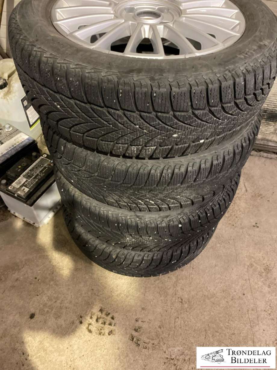 Hjulsett aluminium vinter til VW Up 2012-2019  (GOODYEAR ULTRAGRIP ICE 2|186/60-15 88T| 5|5J15/ET41/CB57|1MM|MØNSTERDYBDE 6MM|PROD 23/221)