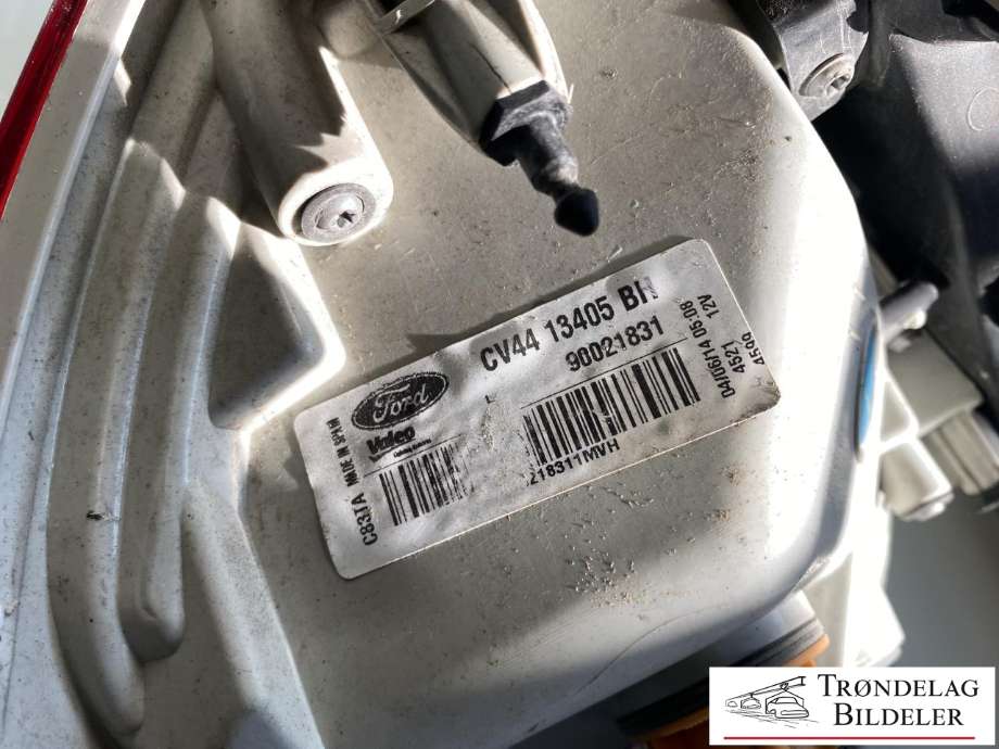 Baklykt venstre til Ford Kuga 2013-2019  (2039549|CV4413405BH|)