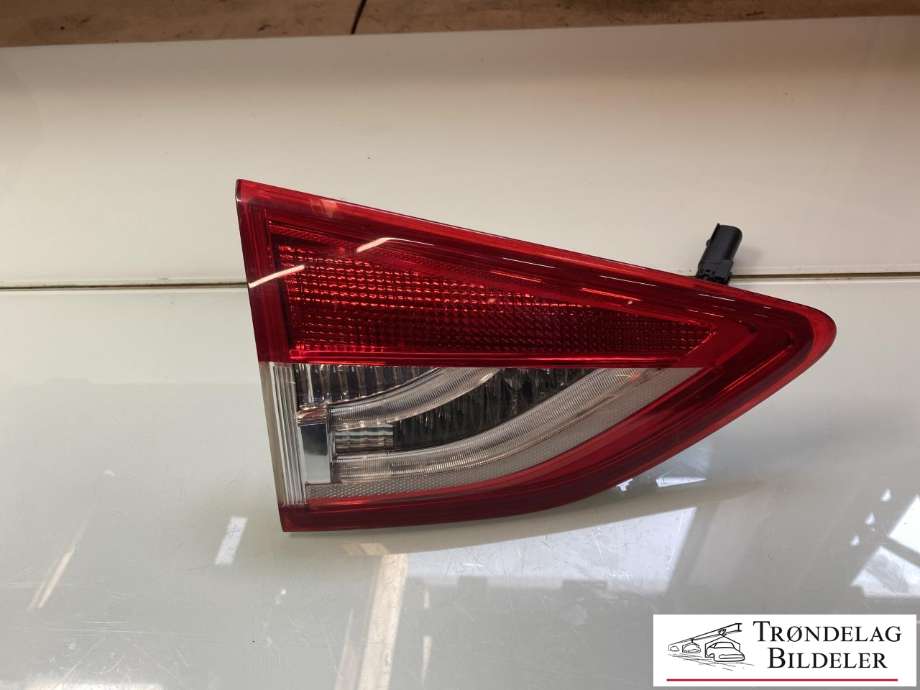 Baklykt venstre indre til Ford Kuga 2013-2019 (1938132|CV4413A603BG|)