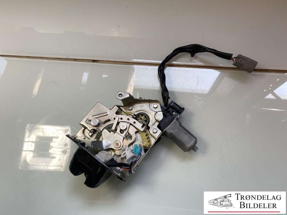 Baklukelås til Ford Kuga 2013-2019 (2065905|7A1A7843102AM|)