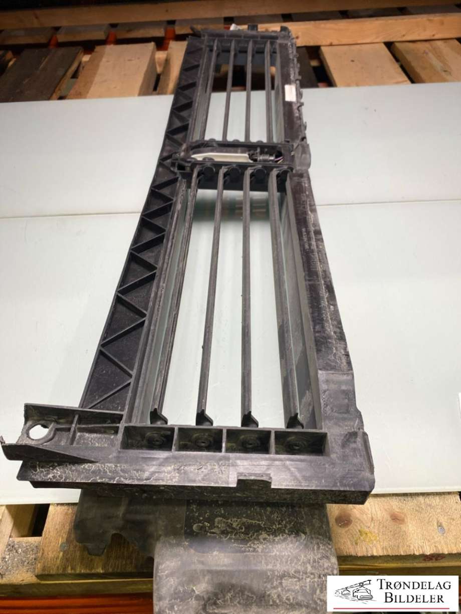 Radiator kappe til Mercedes EQA 2021-->>  (A 247 500 90 00|)