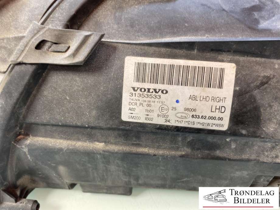 Frontlykt høyre xenon til Volvo V70 2007-2013 (Type III, Fase 1)  (31353539|31353533|30744459|31283922|)