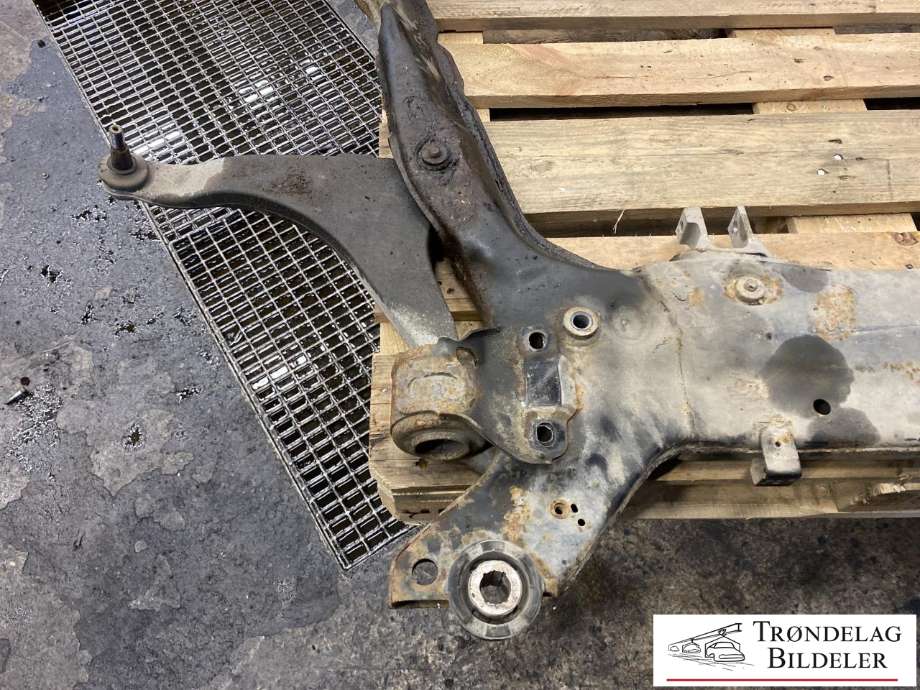 Travers foran hoved til Volvo V70 2007-2013 (Type III, Fase 1) (31406808|)