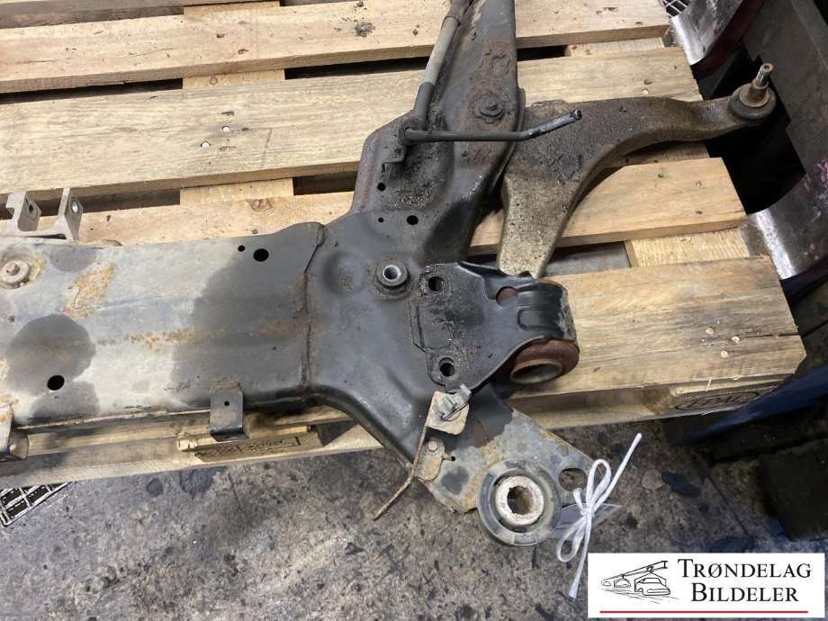 Travers foran hoved til Volvo V70 2007-2013 (Type III, Fase 1) (31406808|)