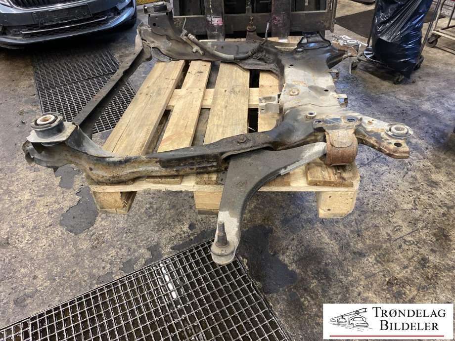 Travers foran hoved til Volvo V70 2007-2013 (Type III, Fase 1) (31406808|)