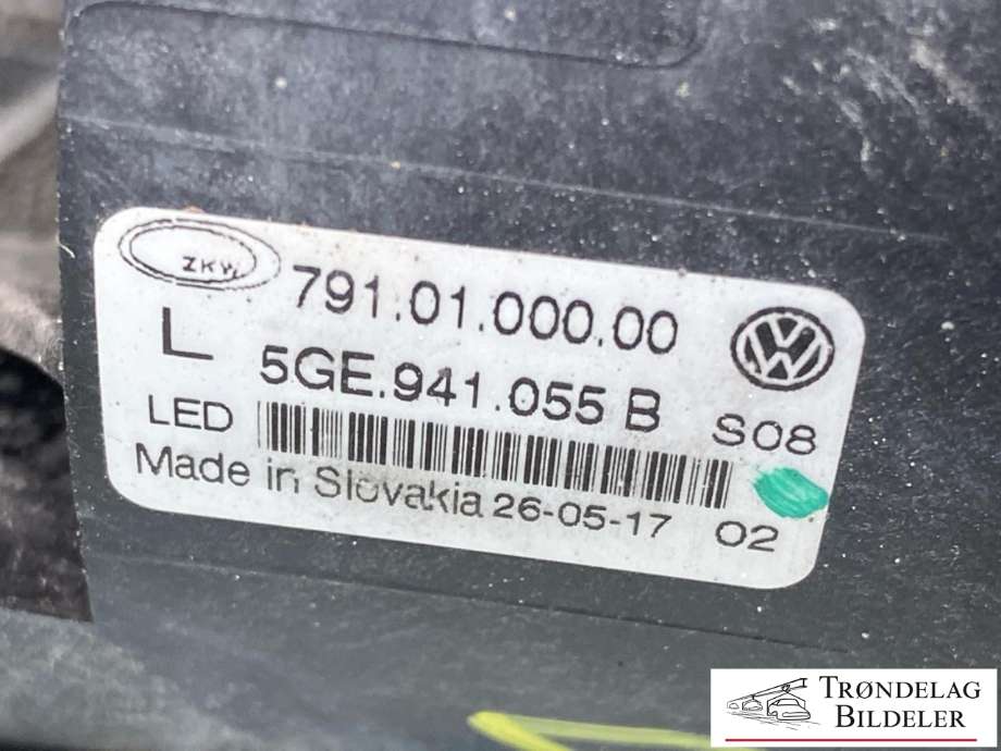 Kjørelys led venstre foran til VW e-Golf 2017-2020 (Fase 2)  (ZKW|5GE 941 055 B|5GE 941 475 C|)