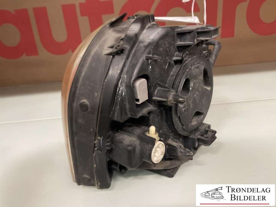 Frontlykt venstre xenon til Volvo XC90 2002-2006 (Type I, Fase 1)  (31446862|)