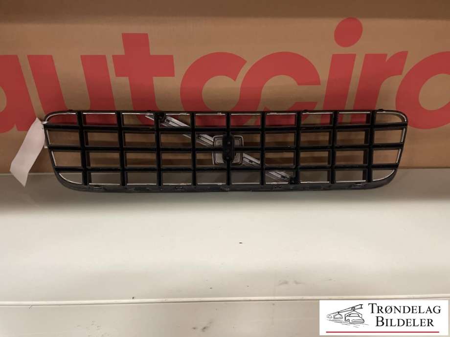 Grill til Volvo XC90 2002-2006 (Type I, Fase 1)  (8620641|)
