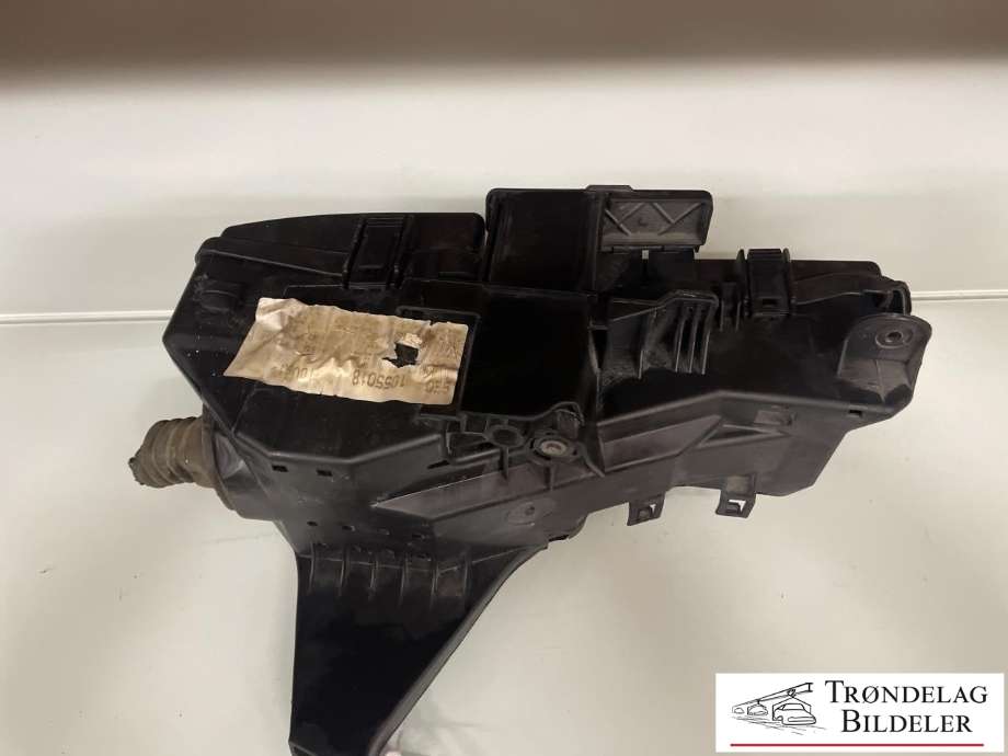 Sikringsboks motorrom til Volvo XC90 2002-2006 (Type I, Fase 1)  (8637669|)