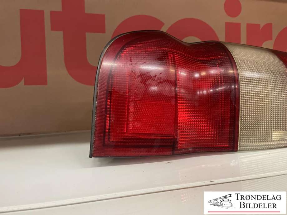 Baklykt høyre til Toyota Hiace 1996-2001 (Fase 1) (8155126130|)