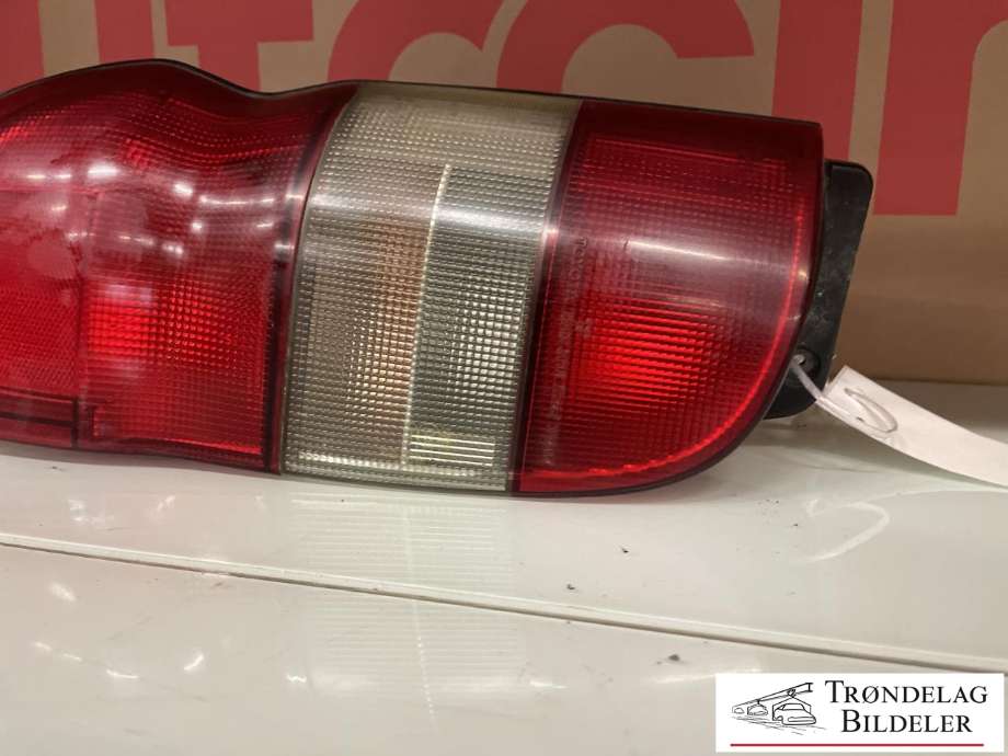 Baklykt høyre til Toyota Hiace 1996-2001 (Fase 1) (8155126130|)