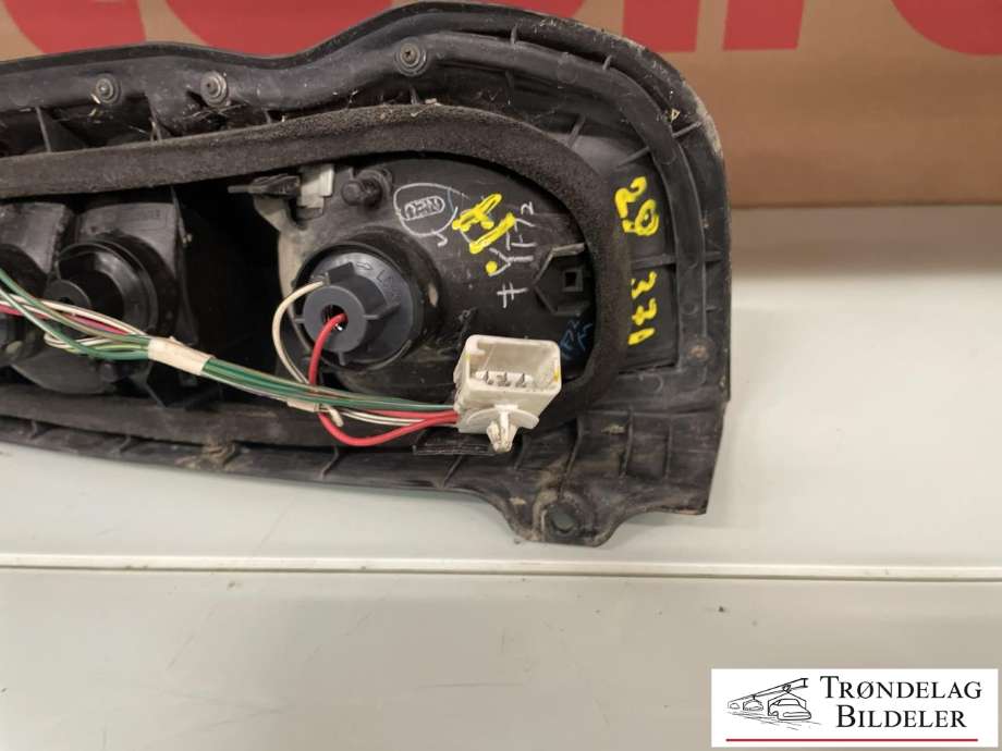 Baklykt høyre til Toyota Hiace 1996-2001 (Fase 1) (8155126130|)
