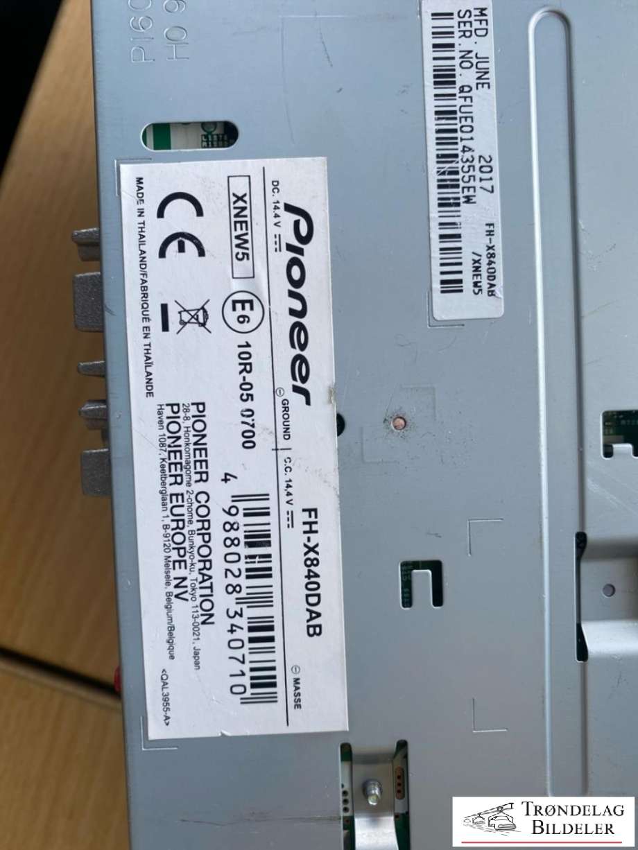 Bilstereo, med DAB til VW Transporter / Caravelle 2003-2009 (Fase 1) (T5) (T5) (PIONEER|)