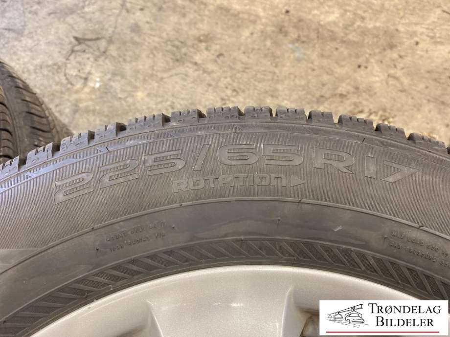 Hjulsett aluminium vinter til Honda CR-V 2007-2012 (Type III) (NOKIA HAKKAAPELIITA|225/65-R17 106R/ET50|MØNSTERDYBDE 8MM|PROD 33/24)