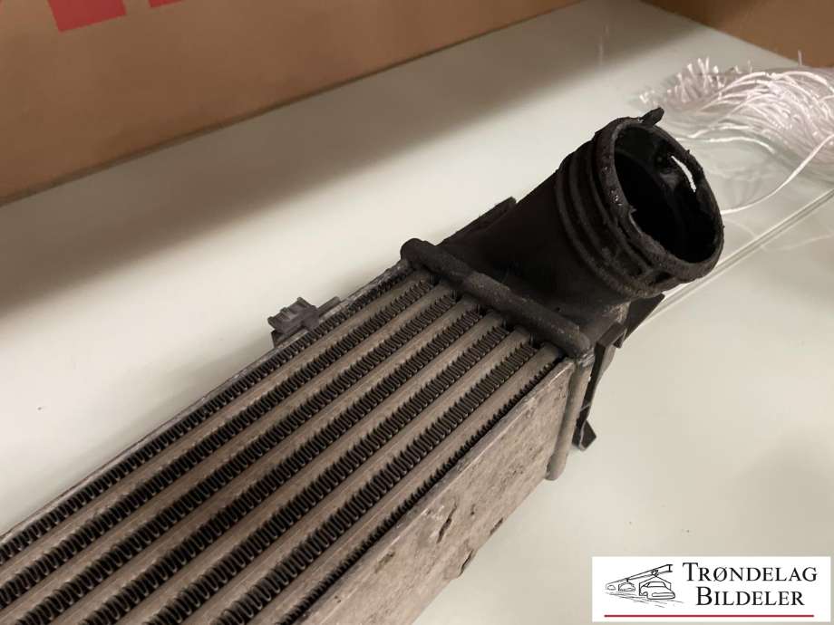 Intercooler til BMW 3-Serie 2005-2011 (E90/E91/E92/E93) (E90/E91/E92/E93) (17 51 7 524 916|)
