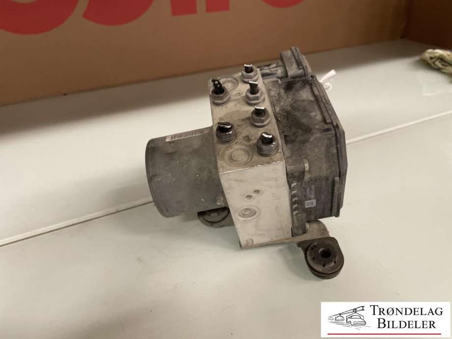 ABS sentral til VW Tiguan 2011-2016 (Type I, Fase 2)  (5N0614109BK|5N0 614 109 BD|5N0 614 109 AP|5N0 614 109 AM|5N0 614 109 AH|5N0 614 109 AG|5N0 614 109 AC|5N0 614 109 AB|5N0 614 109 S|5N0 614 109 D|5N0 614 109 E|5N0 614 109 T|5N0 614 109 AR|5N0 614 109 AL|5N0 614 109 BJ)
