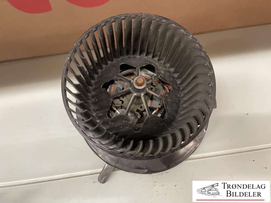 Varmeapparat motor til VW Tiguan 2011-2016 (Type I, Fase 2)  (1K1820015|1K1820015A|1K1820015C|1K1820015D|1K1820015E|1K1820015F|1K1820015G|1K1820015J|1K1820015L|1K1820015P|1K1820015Q|1K1820021|3C1820015AA|3C1820015M|)