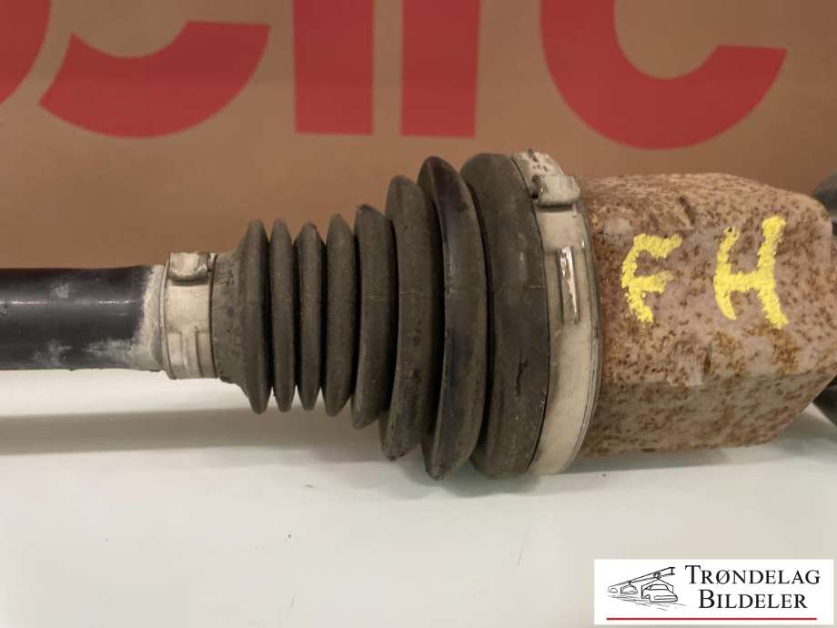Drivaksel høyre foran, diesel/automat til VW Tiguan 2011-2016 (Type I, Fase 2)  (5N0 407 766 D|5WA 407 272 R|)