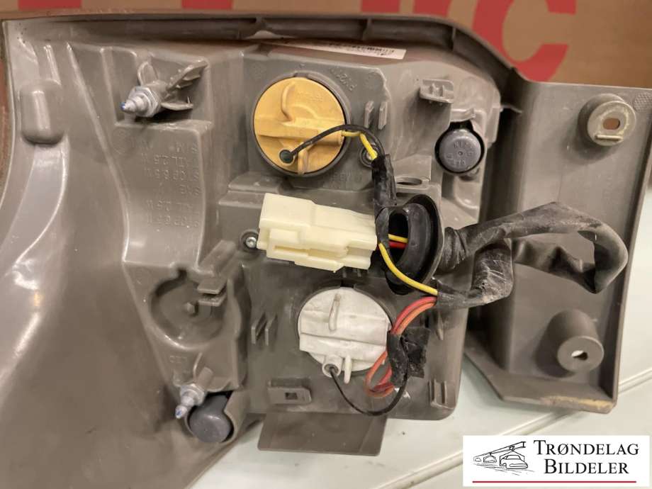 Baklykt venstre til Mitsubishi Outlander 2012-2015 (Type III, Fase 1) (8330A787|)