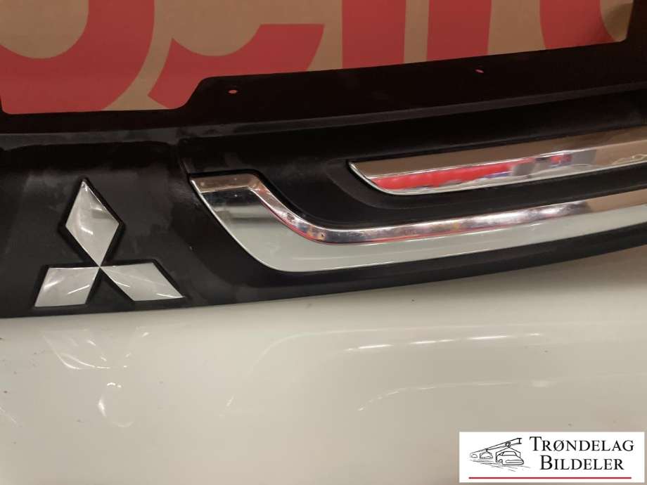 Grill til Mitsubishi Outlander 2012-2015 (Type III, Fase 1)  (7450A743|)