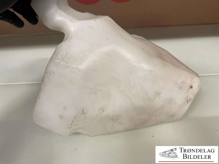 Spylertank til Peugeot 208 2012-2019 (Type I)  (6431 N6|)