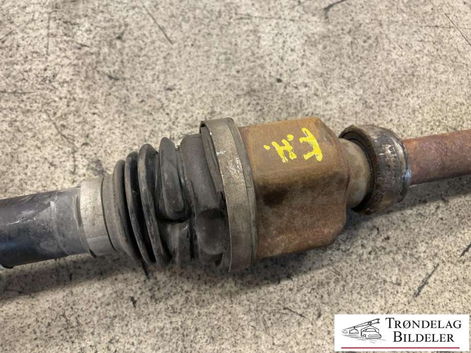 Drivaksel høyre foran, bensin/automat til Peugeot 208 2012-2019 (Type I)  (98 079 746 80|16 138 229 80|)