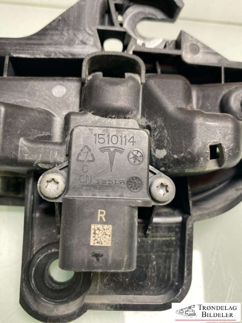 Dørhåndtak utv høyre bak til Tesla Model Y 2021-2024 (Type I)  (1528115-00-D|)
