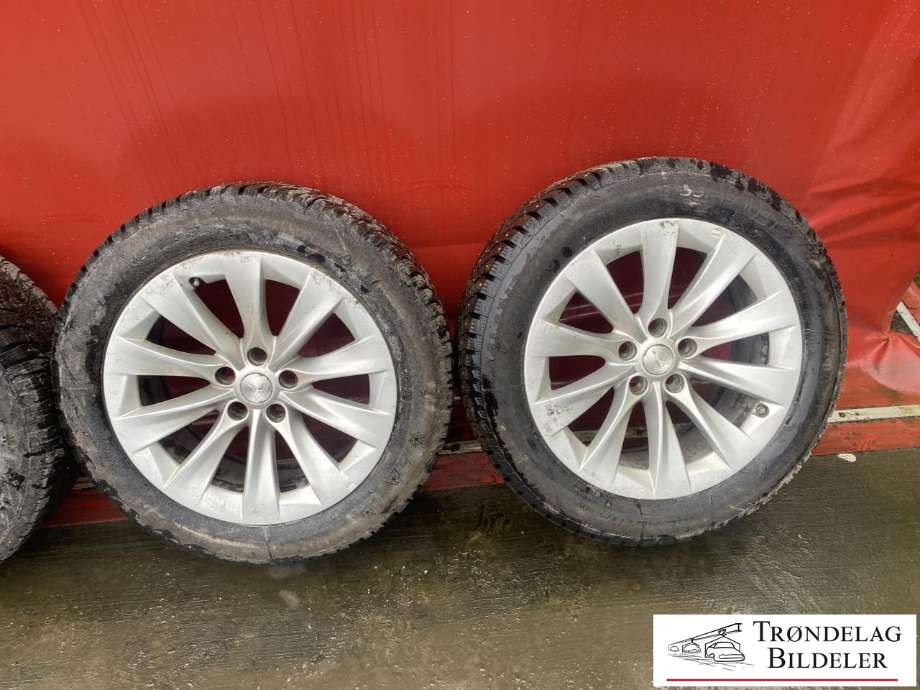 Hjulsett aluminium vinter til Tesla Model S 2013-2016 (Fase 1)  (GT RADIAL ICE PRO SUV|235/55-R19 101T|MØNSTERDYBDE 7MM|PROD 23.22)