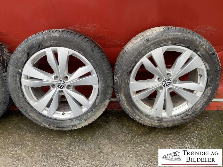 Hjulsett aluminium vinter til VW ID.4 2020-->>  (CONTINENTAL VIKING|255/50-R19 107T/ET43|MØNSTERDYBDE 6MM|PROD 45.21)