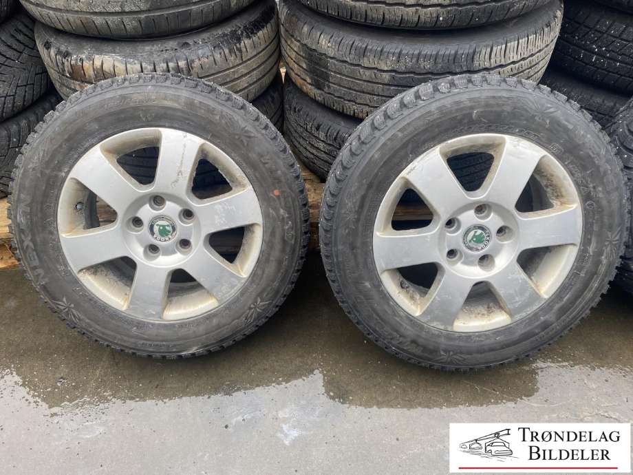 Hjulsett aluminium vinter til Škoda Octavia 2009-2013 (Type II, Fase 2) (NEXEN WINGUARD|195/65-R15 95T/ET47|MØNSTERDYBDE 7MM|PROD 26.22)