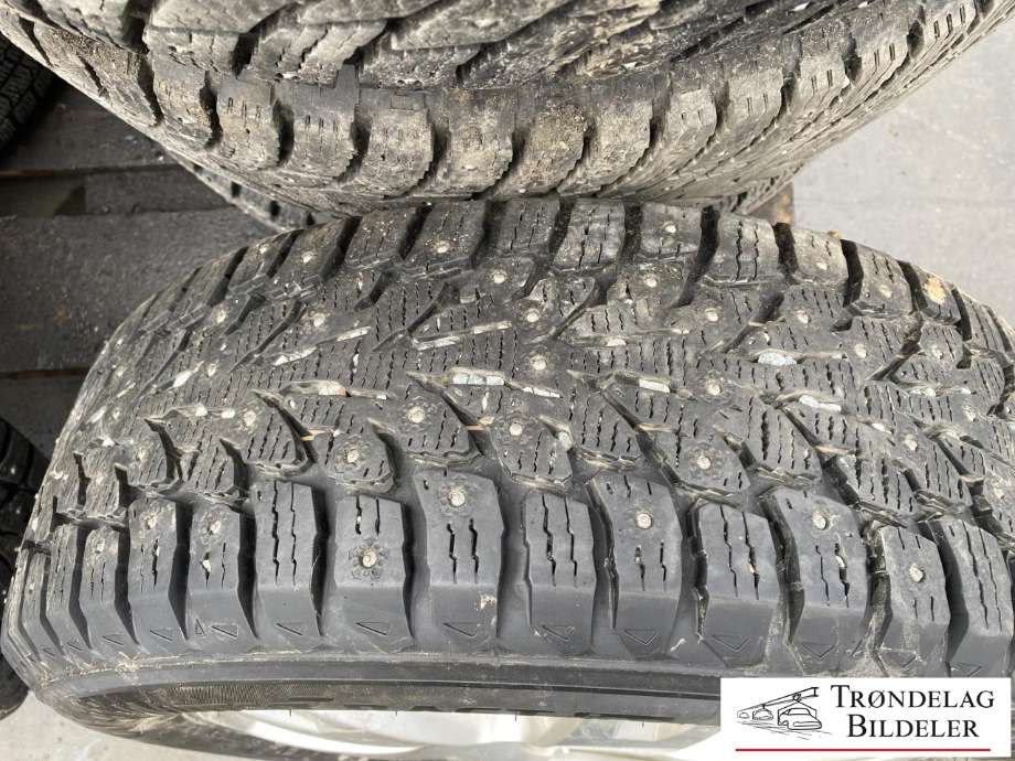 Hjulsett aluminium vinter til Toyota Avensis 2003-2008 (Type II) (CUMHO WINTER CRAFT|205/60-R16 96T/ET45|MØNSTERDYBDE 8MM|PROD 21.25)