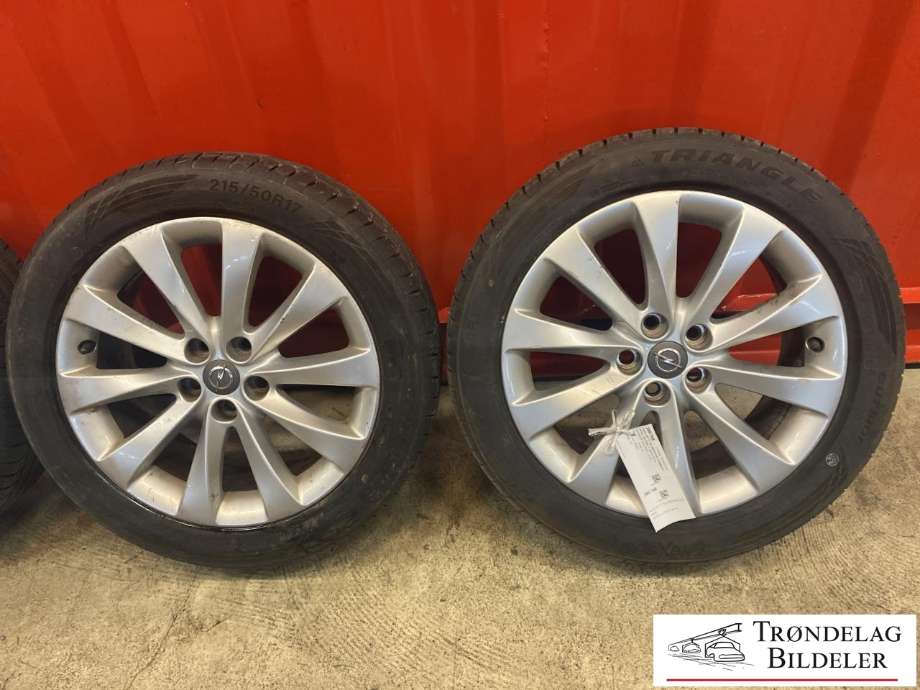 Hjulsett aluminium sommer til Opel Astra J 2010-2015 (TRIANGLE EFFEX SPORT|215/50-R17 95Y/ET42|MØNSTERDYBDE 6MM|PROD 44.24)