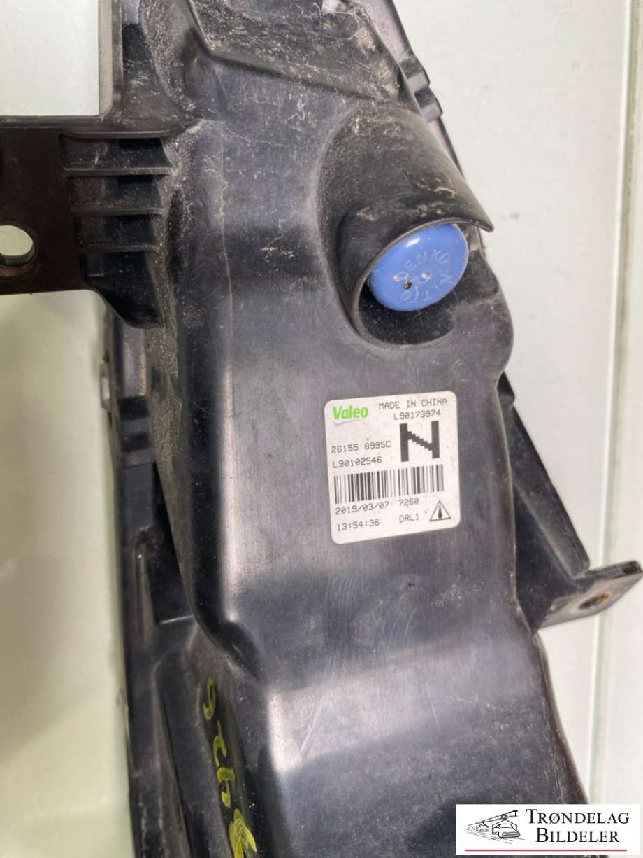 Tåkelykt venstre foran til Nissan Leaf 2018-->> (Type II)  (VALEO|261558995C|261558996C|90102546)