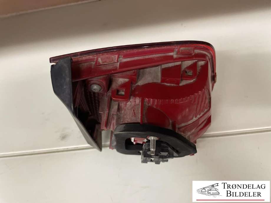 Baklykt høyre indre til VW Tiguan 2011-2016 (Type I, Fase 2) (5N0 945 094 H|)
