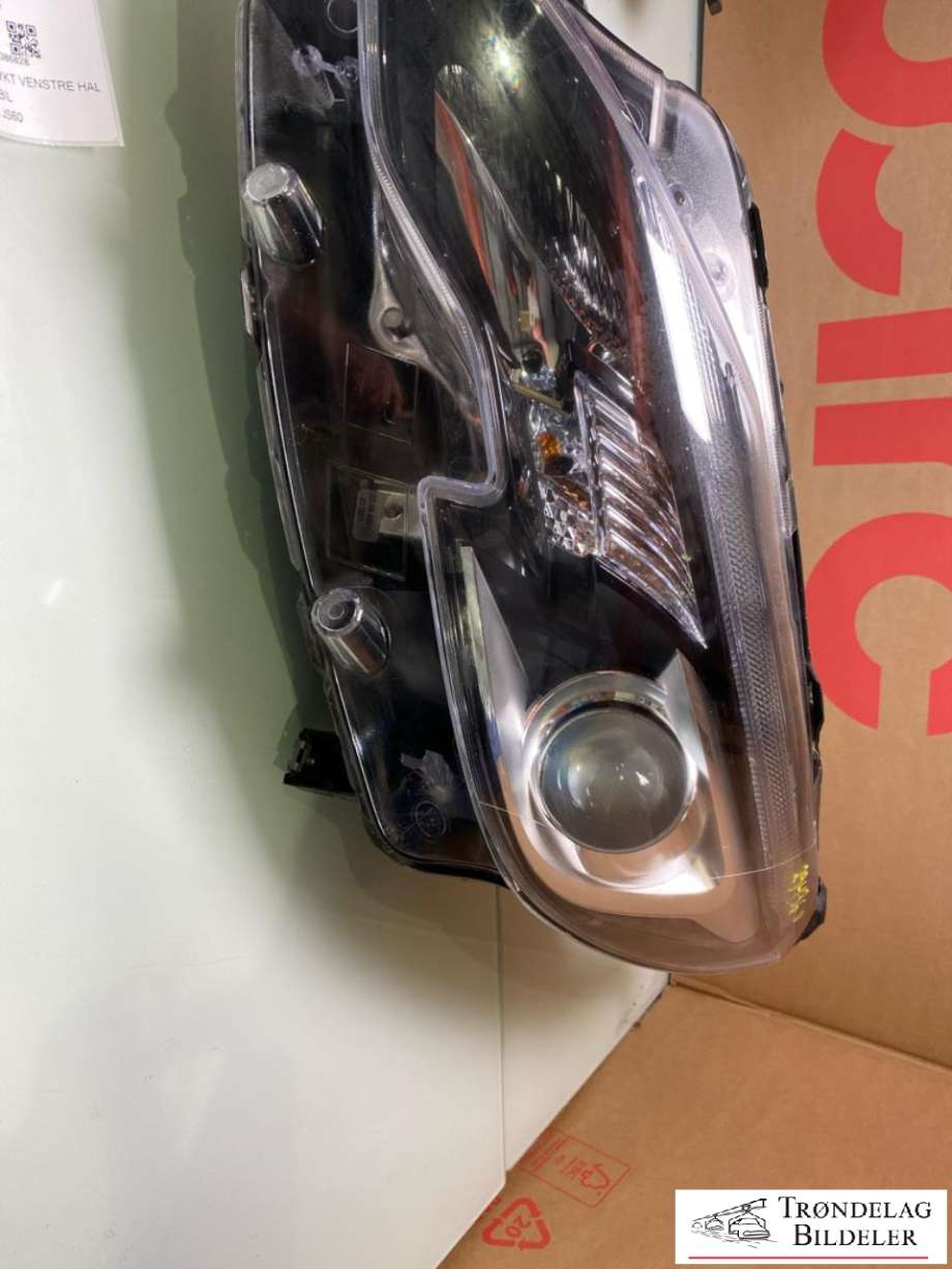 Frontlykt venstre halogen til Mopedbil Ligier JS60 0-->>  (VALEO|90167014|1685353980|1414739|9814749080|)