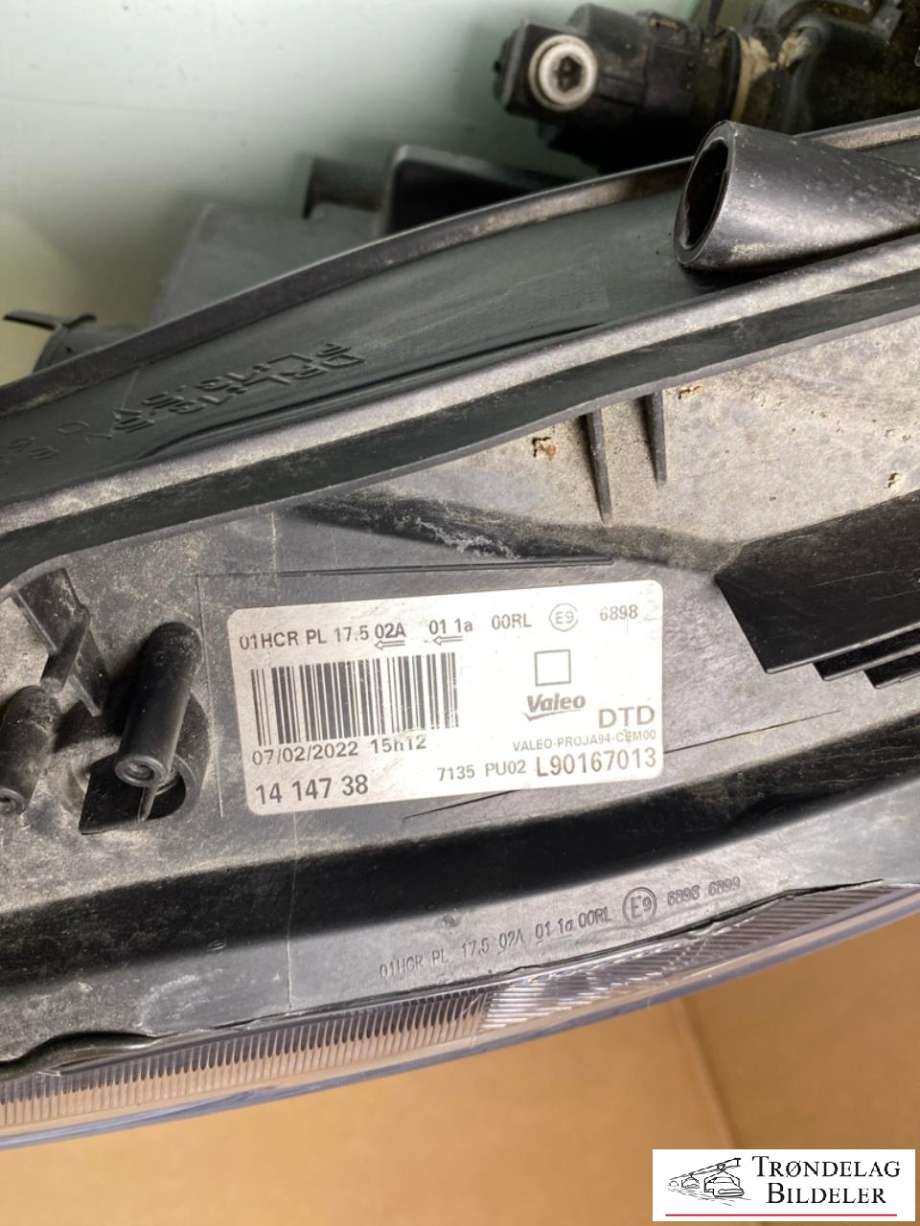 Frontlykt høyre halogen til Mopedbil Ligier JS60 0-->>  (VALEO|90167013|9825313680|1685353880|98 147 395 80|1414738)