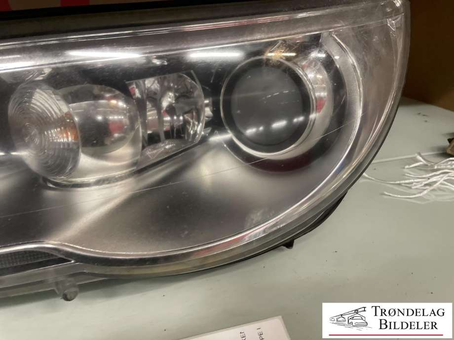 Frontlykt venstre xenon til VW Tiguan 2007-2011 (Type I, Fase 1)  (5N1 941 039 R|)
