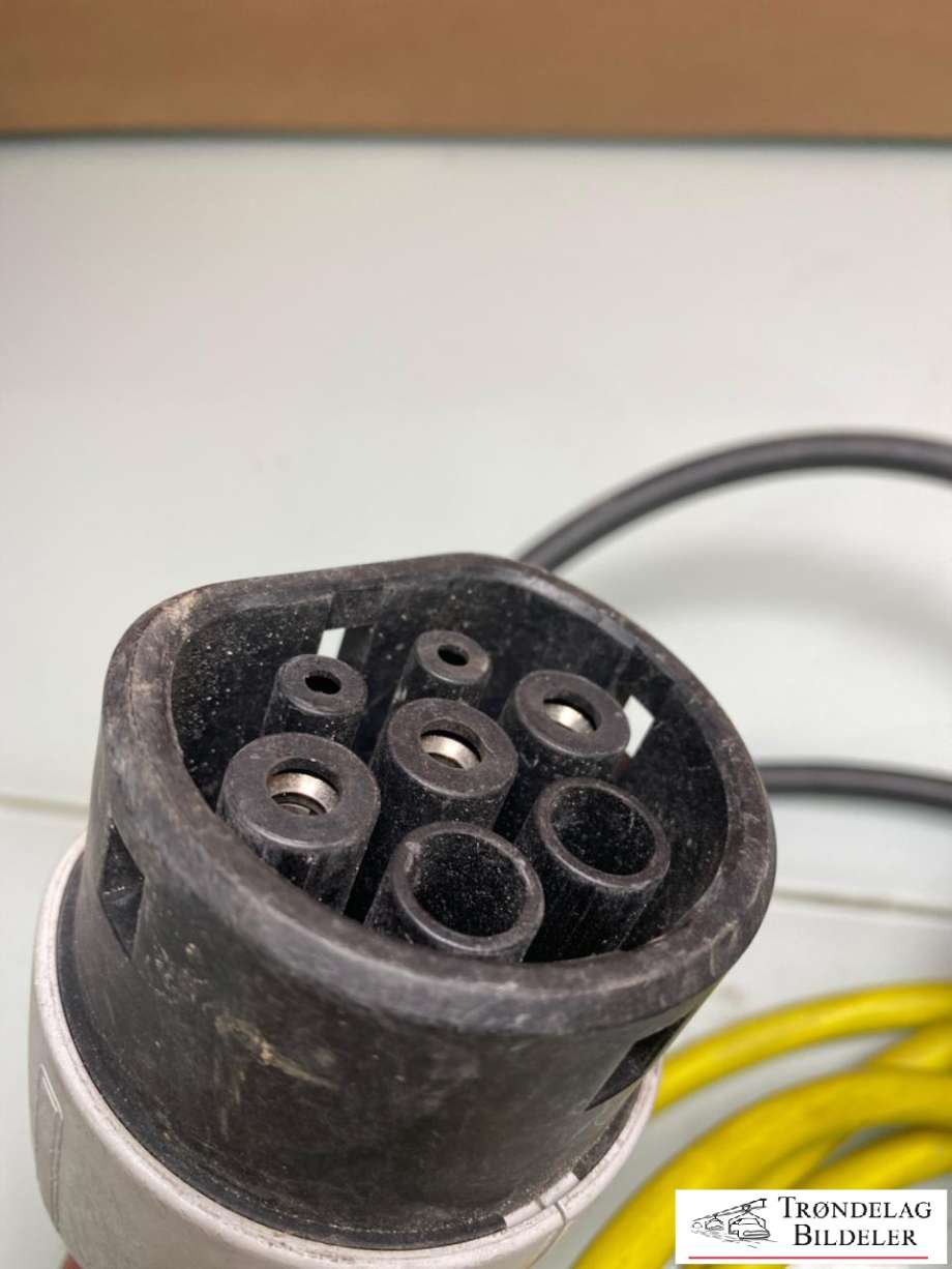 Batterilader kabel til BMW i3 2013-2022  (TYPE 2| 10A| 240V|NØDLADER|)
